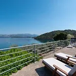 One Bedroom With Terrace And Sea View Apartmán *