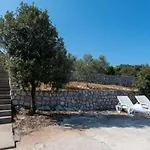 One Bedroom With Terrace And Sea View * Putniković