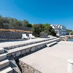 Apartmán One Bedroom With Terrace And Sea View
