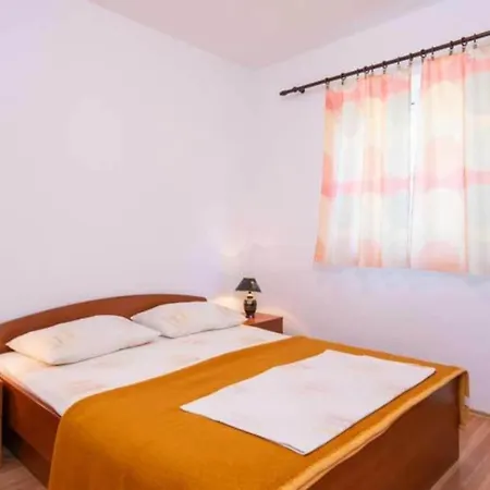 One Bedroom With Terrace And Sea View * Putniković