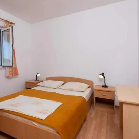 One Bedroom With Terrace And Sea View * Putniković