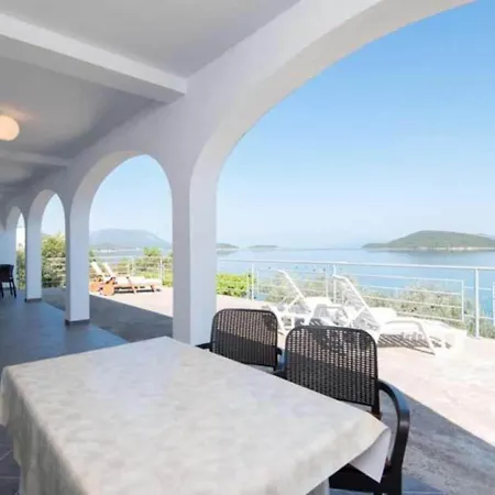 One Bedroom With Terrace And Sea View Lejlighed Putniković