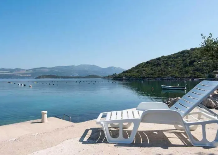 One Bedroom With Terrace And Sea View *